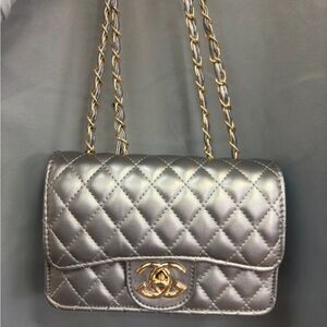 nwt Metallic Silver Quilted Shoulder Bag